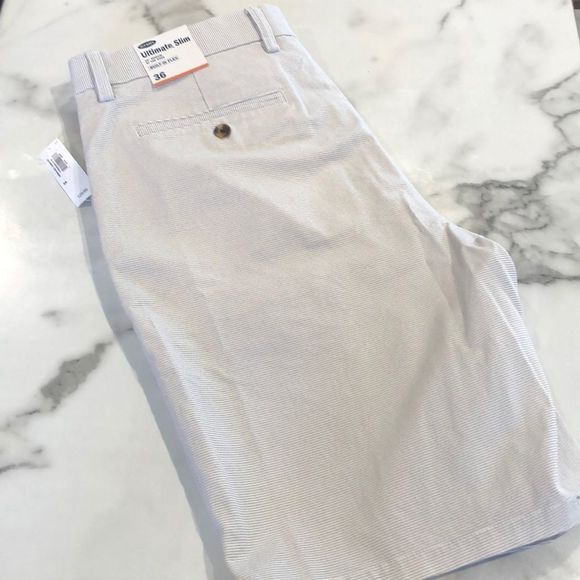 NWT Old Navy Slim Built In Flex Shorts Sz. 36 - Picture 1 of 7